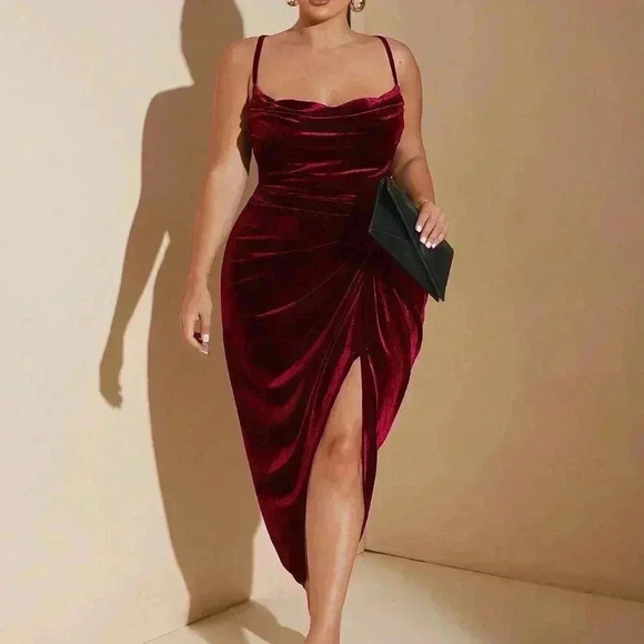 Burgundy Party Women's Plus Size Slit Maxi Velvet Spaghetti Strap Dress - Picture 6 of 6